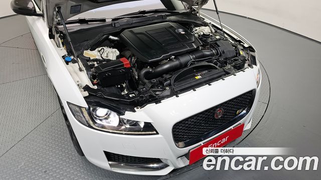 Jaguar XF (X260) 25t Prestige 2018 — фото 6