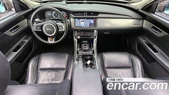 Jaguar XF (X260) 25t Prestige 2018 — фото 7