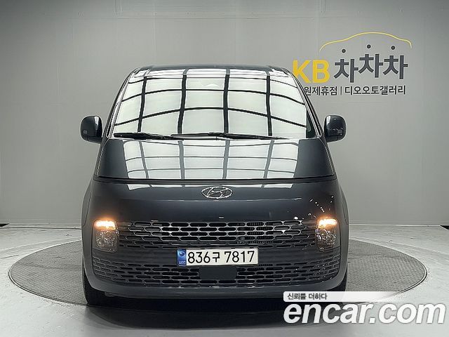 Hyundai Staria Cargo 5-Seater Modern 2023 — фото 3