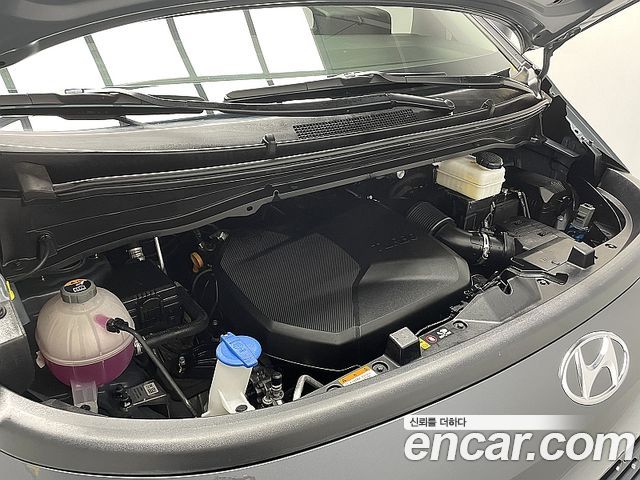 Hyundai Staria Cargo 5-Seater Modern 2023 — фото 6