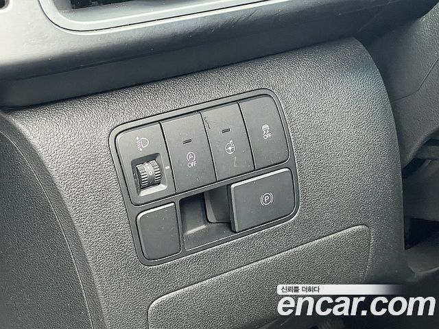 Hyundai Staria Cargo 5-Seater Modern 2023 — фото 17
