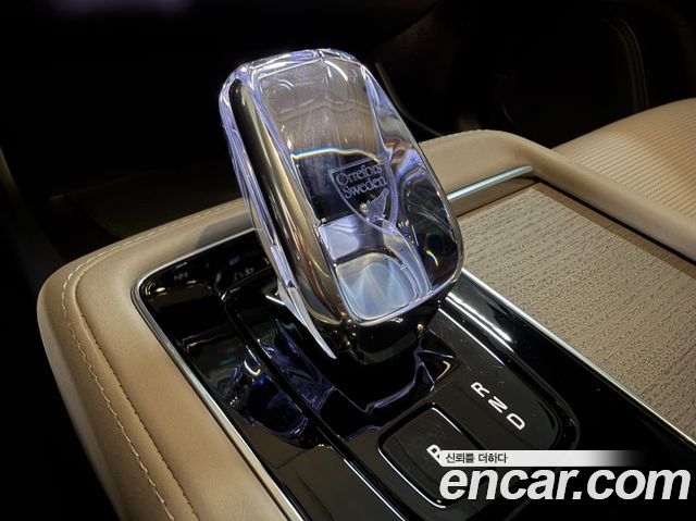 Volvo XC90 (II) T8 Ultra Bright Hybrid 2025 — фото 9