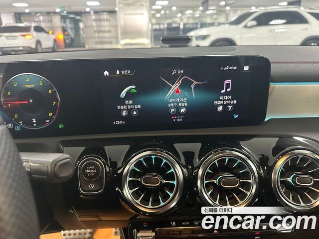Mercedes-Benz CLA-Class (C118) CLA250 4MATIC 2023 — фото 20