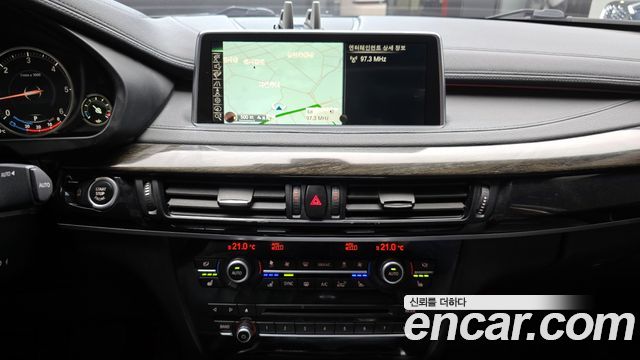 BMW X6 (F16) xDrive 40d 2016 — фото 18