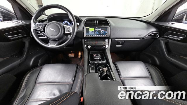 Jaguar F-PACE 20d Prestige 2018 — фото 7