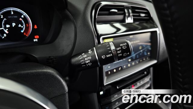 Jaguar F-PACE 20d Prestige 2018 — фото 16