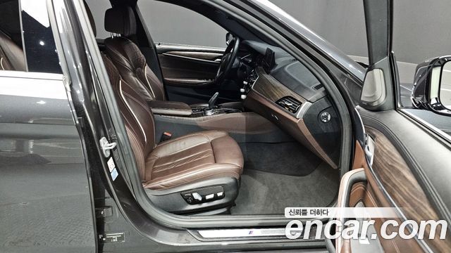 BMW 5 Series (G30) 520i M Sport 2020 — фото 11