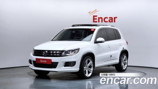 Volkswagen Tiguan 2.0 TDI R-Line 5N 2013 — фото 1
