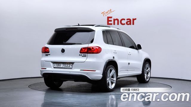 Volkswagen Tiguan 2.0 TDI R-Line 5N 2013 — фото 2