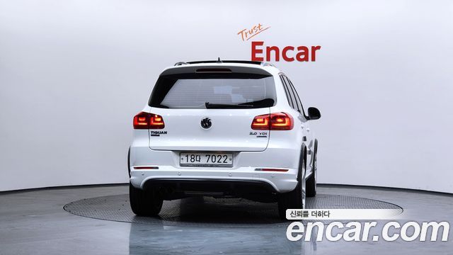 Volkswagen Tiguan 2.0 TDI R-Line 5N 2013 — фото 4