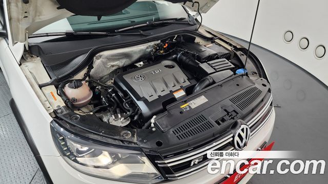 Volkswagen Tiguan 2.0 TDI R-Line 5N 2013 — фото 6
