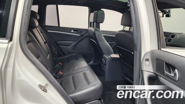 Volkswagen Tiguan 2.0 TDI R-Line 5N 2013 — фото 16