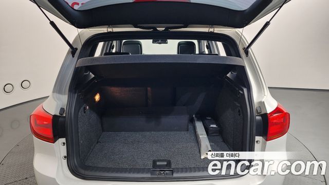 Volkswagen Tiguan 2.0 TDI R-Line 5N 2013 — фото 24
