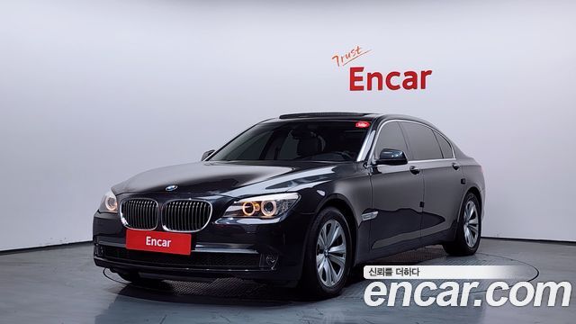 BMW 7 Series (F01) 740Li