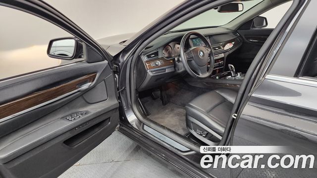 BMW 7 Series (F01) 740Li 2011 — фото 10
