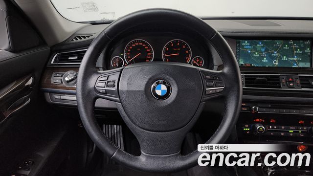 BMW 7 Series (F01) 740Li 2011 — фото 17