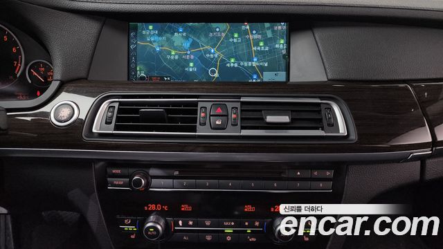 BMW 7 Series (F01) 740Li 2011 — фото 18