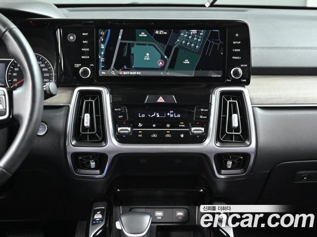 Kia Sorento (IV) Diesel 2.2 2WD Prestige 2023 — фото 18