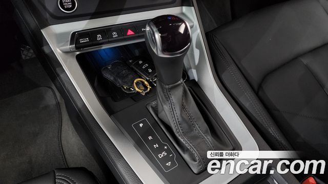 Audi Q3 (F3) 40 TFSI Quattro Premium 2024 — фото 9