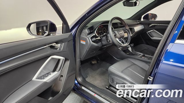 Audi Q3 (F3) 40 TFSI Quattro Premium 2024 — фото 10
