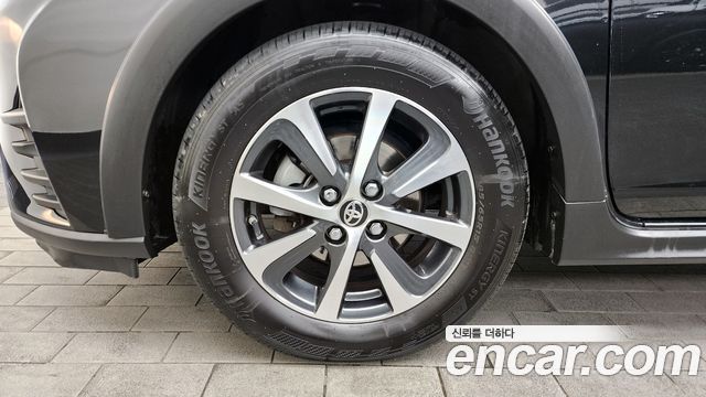 Toyota Prius C 1.5 Crossover 2020 — фото 5