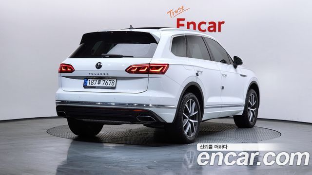 Volkswagen Touareg (III) 3.0 TDI Prestige 2023 — фото 2