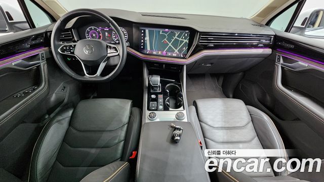 Volkswagen Touareg (III) 3.0 TDI Prestige 2023 — фото 7