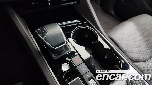Volkswagen Touareg (III) 3.0 TDI Prestige 2023 — фото 9