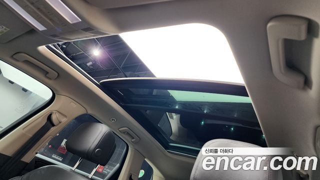 Volkswagen Touareg (III) 3.0 TDI Prestige 2023 — фото 18