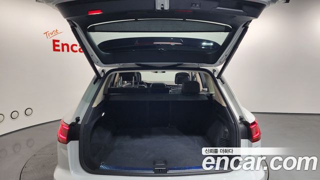 Volkswagen Touareg (III) 3.0 TDI Prestige 2023 — фото 20