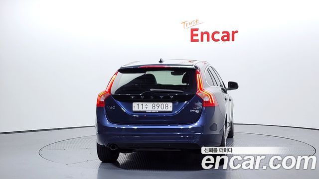 Volvo V60 D2 1st 2015 — фото 4
