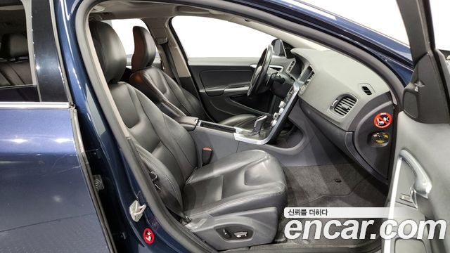 Volvo V60 D2 1st 2015 — фото 11
