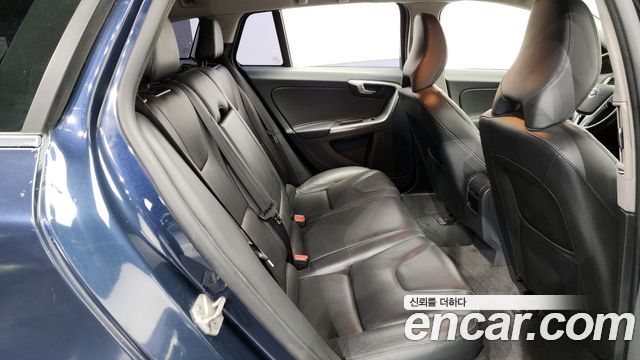 Volvo V60 D2 1st 2015 — фото 12