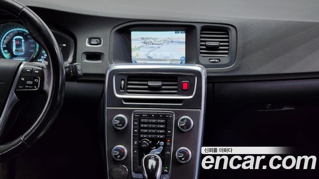 Volvo V60 D2 1st 2015 — фото 14