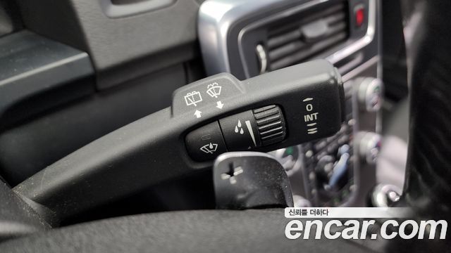 Volvo V60 D2 1st 2015 — фото 16