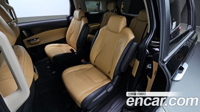 Kia Carnival (IV) Diesel 9-Seater Prestige 2023 — фото 12