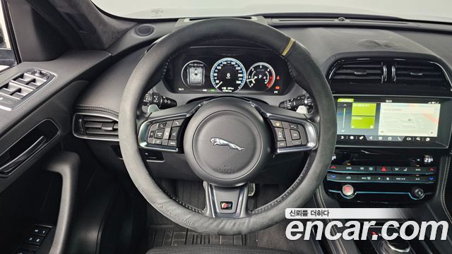 Jaguar F-PACE 30d S 2017 — фото 13