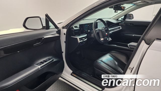 Hyundai Grandeur (GN7) 2,5 Gasoline 2WD Premium 2023 — фото 10