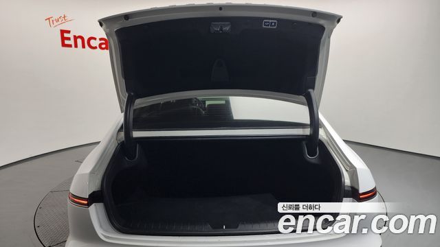 Hyundai Grandeur (GN7) 2,5 Gasoline 2WD Premium 2023 — фото 20