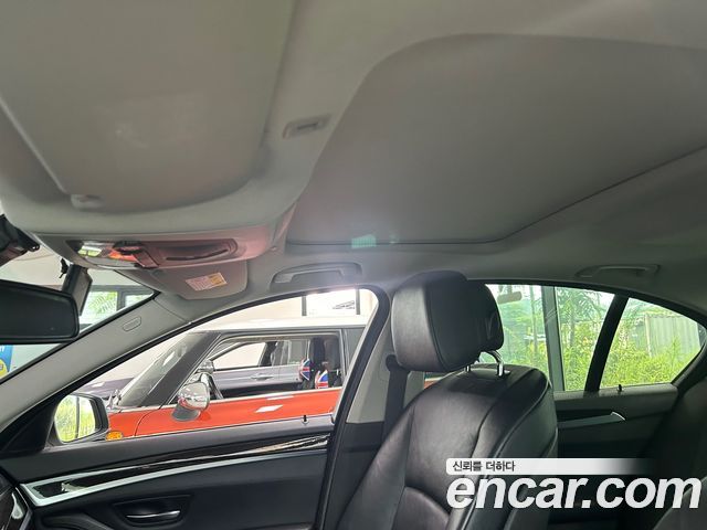 BMW 5 Series (F10) 528i xDrive 2012 — фото 17