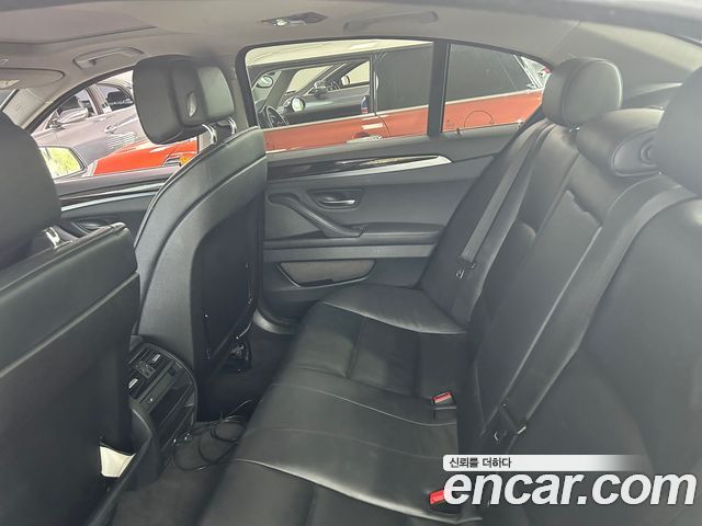 BMW 5 Series (F10) 528i xDrive 2012 — фото 18