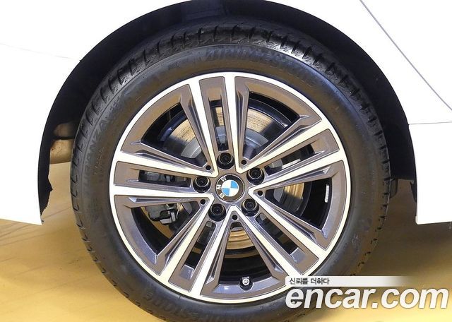 BMW 2 Series Gran Coupe (F44) 220i Sport 2024 — фото 5