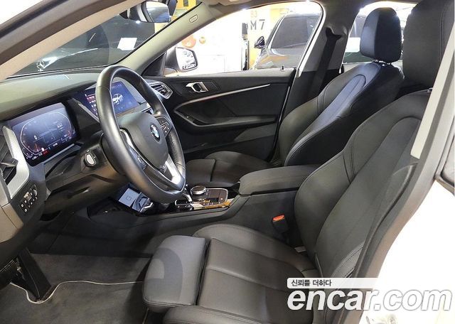 BMW 2 Series Gran Coupe (F44) 220i Sport 2024 — фото 10