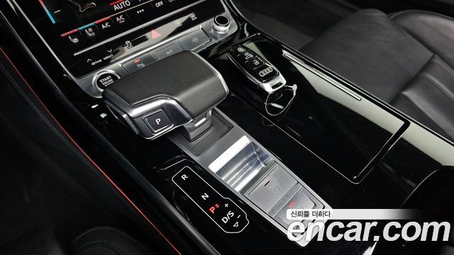 Audi A8 (D5) 55 TFSI Quattro LWB 2021 — фото 9