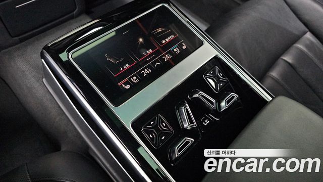 Audi A8 (D5) 55 TFSI Quattro LWB 2021 — фото 19