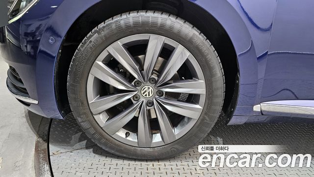 Volkswagen Arteon 2.0 TDI Premium 2018 — фото 5