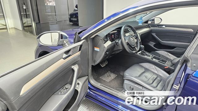 Volkswagen Arteon 2.0 TDI Premium 2018 — фото 10