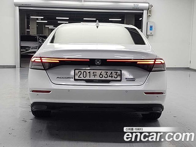 Honda Accord (XI) 2.0 Hybrid Touring 2023 — фото 3