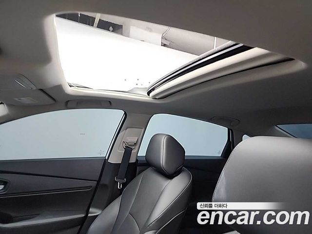 Honda Accord (XI) 2.0 Hybrid Touring 2023 — фото 19