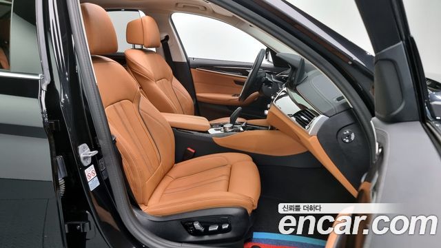 BMW 5 Series (G30) 520i Luxury 2023 — фото 10